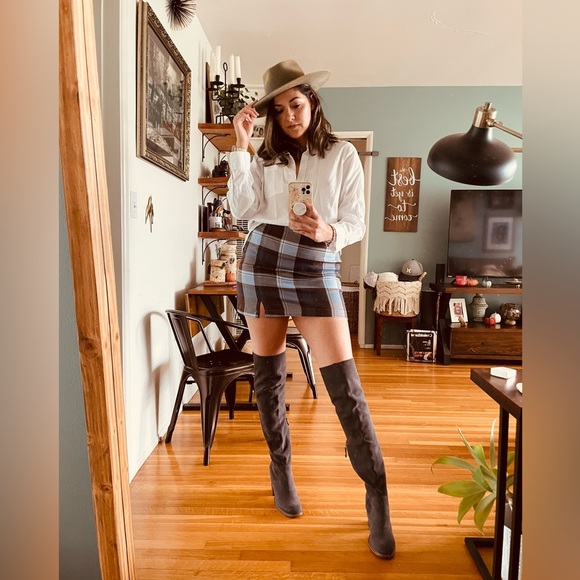 Mini Skirt - Picture 9 of 9